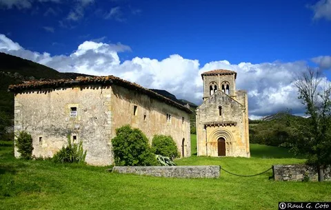 Ermita de San Pedro de Tejada 사진
