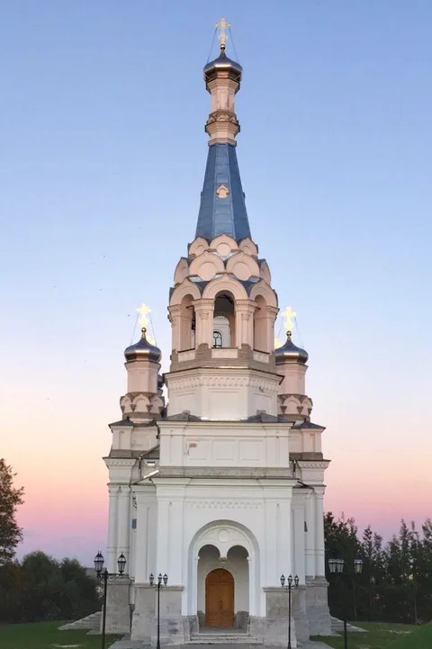 Церковь святой мученицы царицы Александры в Петергофе 사진