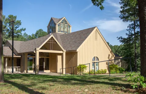 Holly Tree Bible Church 사진