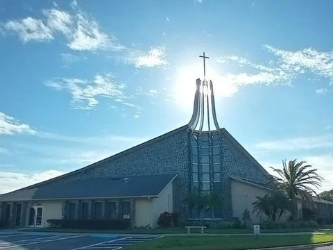 Holy Redeemer Catholic Church 사진
