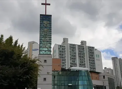 나무위키 「평촌교회」 · 평촌교회 전경