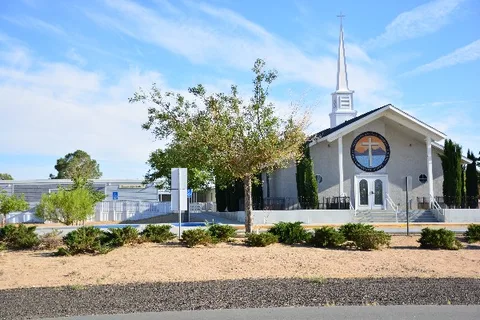 Inyokern Baptist Church 사진