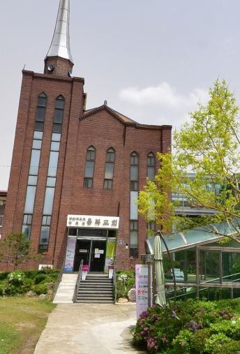 용복교회 사진 (Google 지도)
